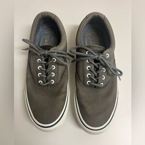 Sperry Sneakers. Size Men’s 9. Excellent Condition.